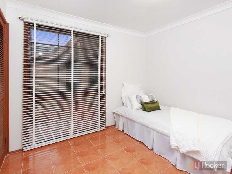 60 Gerald St, Greystanes NSW 2145