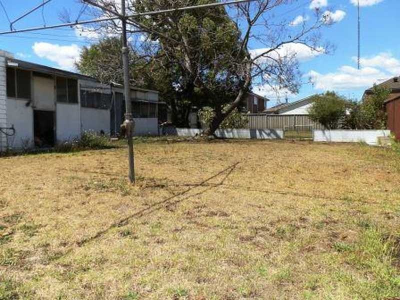 12 Alexander St, Smithfield NSW 2164