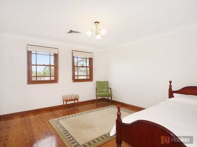 25 Darmenia Ave, Greystanes NSW 2145