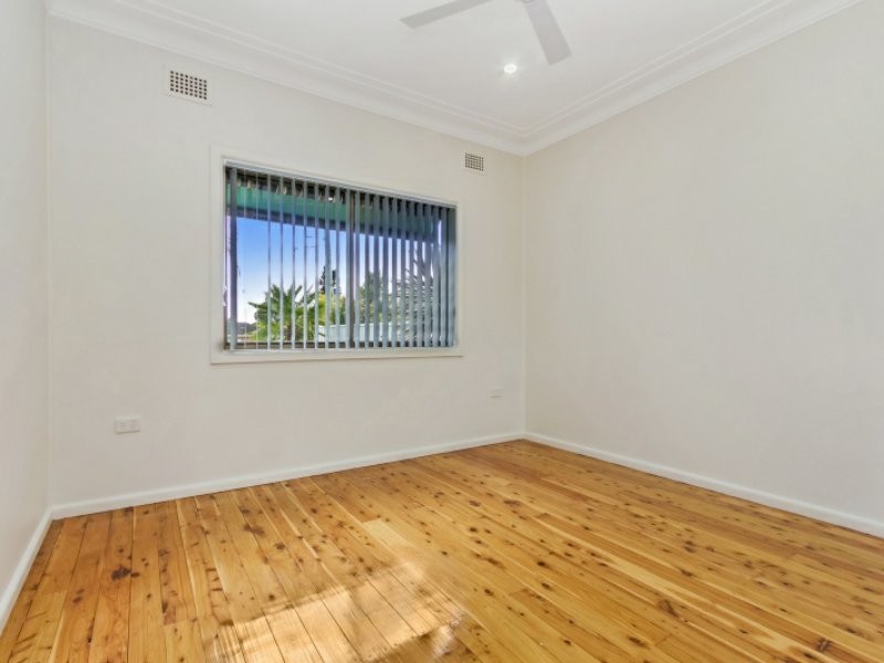 6 Illoca Place, Toongabbie NSW 2146