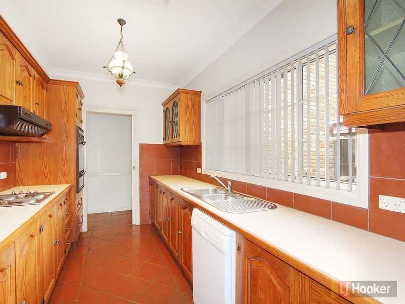 84 Beechwood Ave, Greystanes NSW 2145