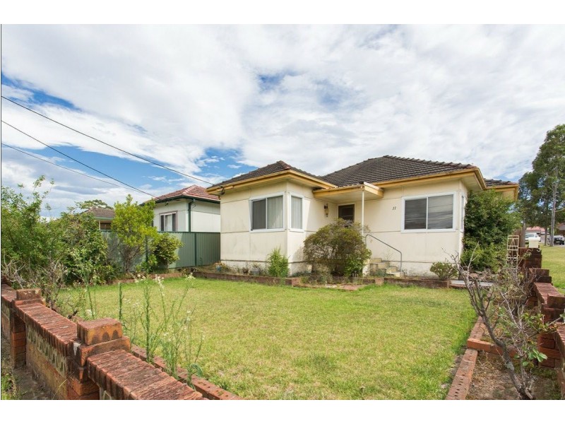 11 Hunt Street, Guildford West NSW 2161