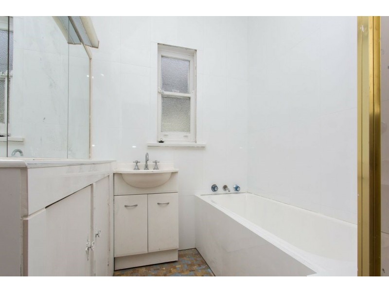 11 Hunt Street, Guildford West NSW 2161