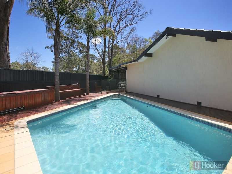 4 Hoad Pl, Greystanes NSW 2145