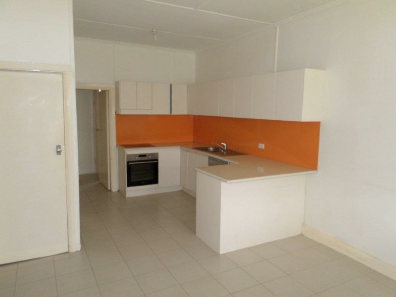 2/11 Franklin Street, Mays Hill NSW 2145