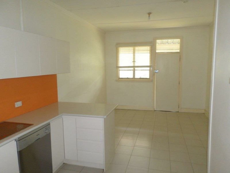 2/11 Franklin Street, Mays Hill NSW 2145