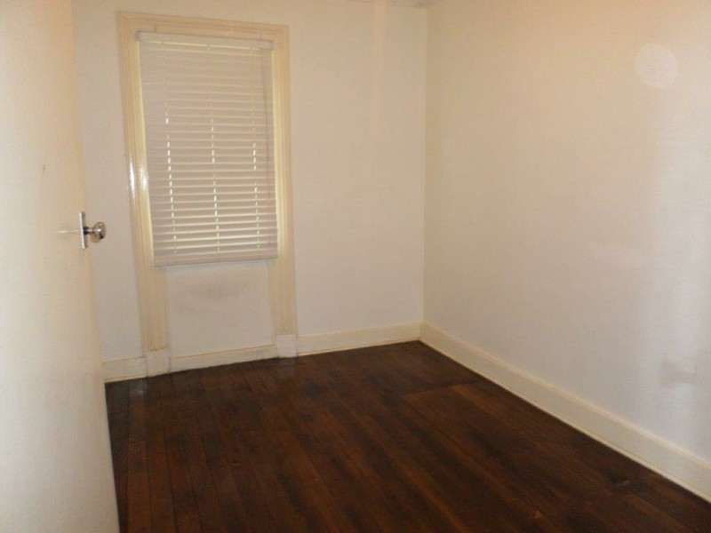 2/11 Franklin Street, Mays Hill NSW 2145