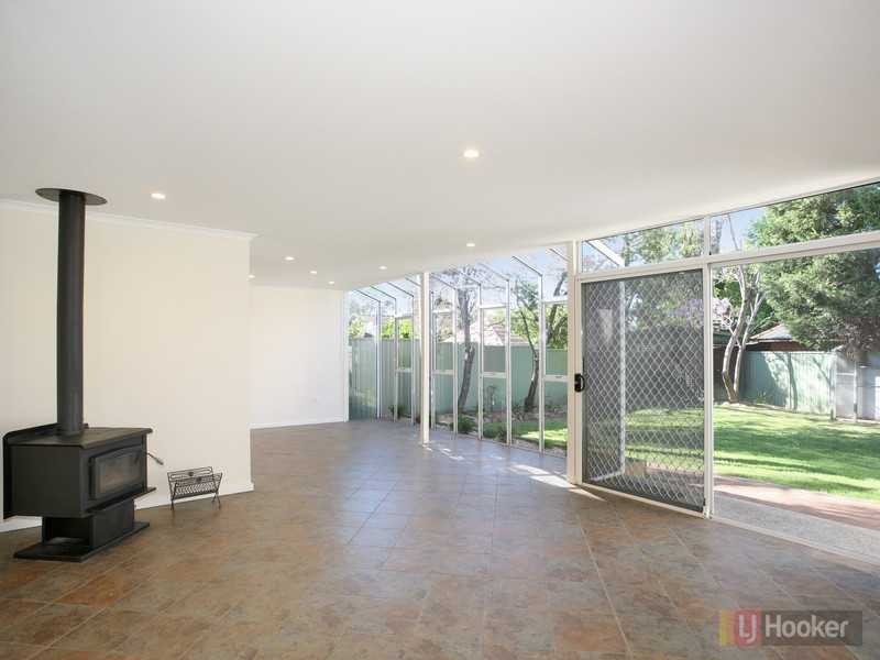 98 Runyon Ave, Greystanes NSW 2145