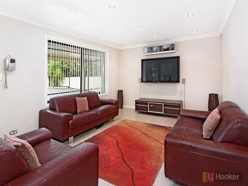 17 Gipps Rd, Greystanes NSW 2145