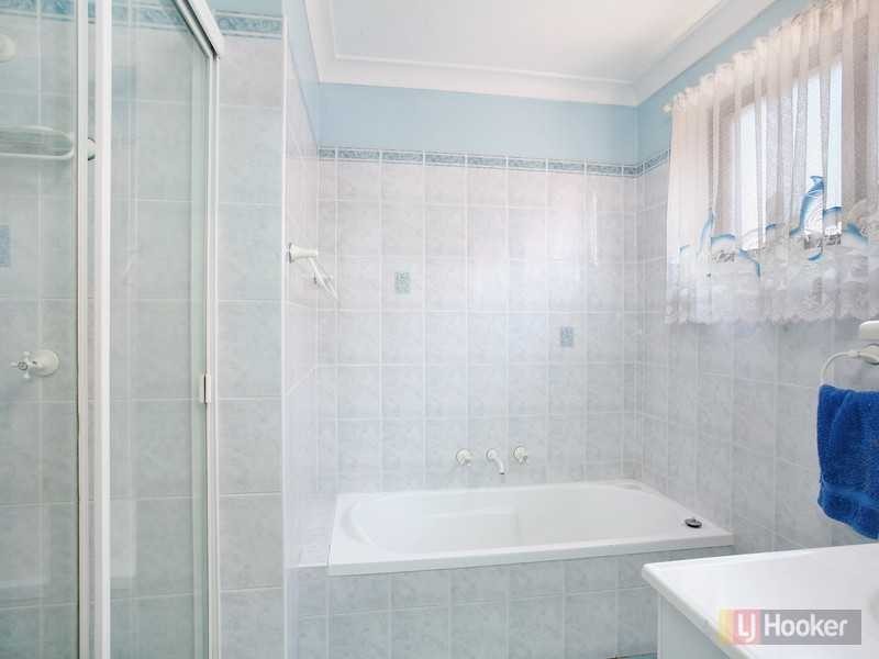 52 Casino Rd, Greystanes NSW 2145