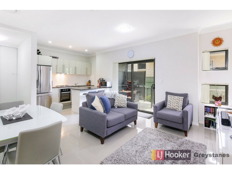 2/61 Irrigation Road, South Wentworthville NSW 2145