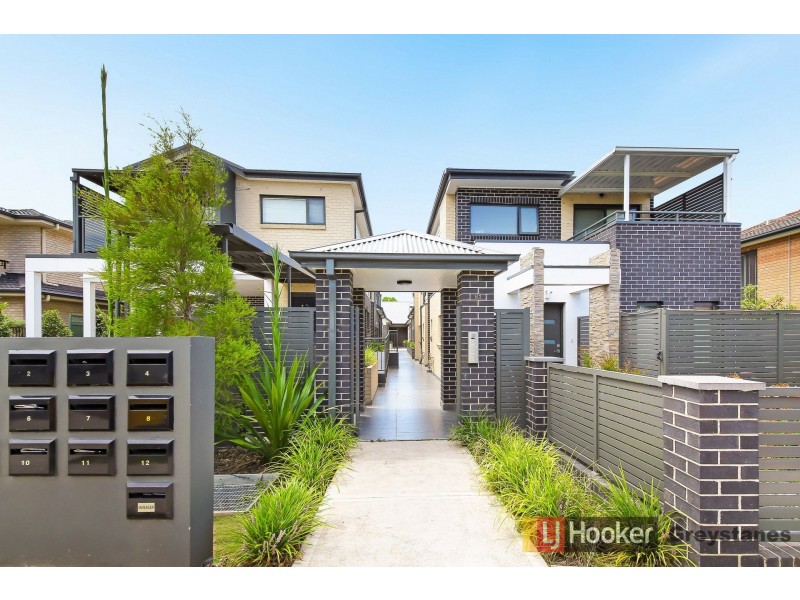 2/61 Irrigation Road, South Wentworthville NSW 2145