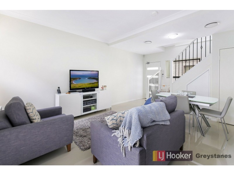 2/61 Irrigation Road, South Wentworthville NSW 2145