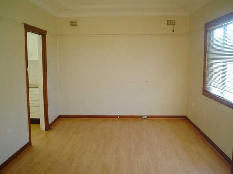 104 Centenary Rd, South Wentworthville NSW 2145