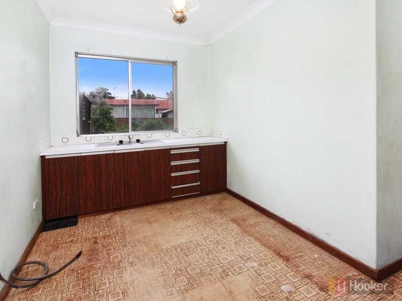 24 Bowral St, Greystanes NSW 2145