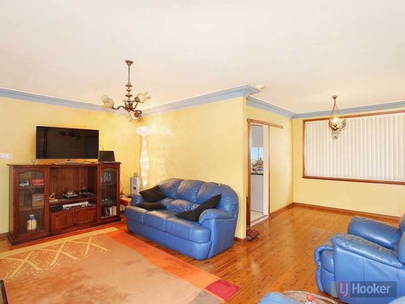 17 Hilton St, Greystanes NSW 2145