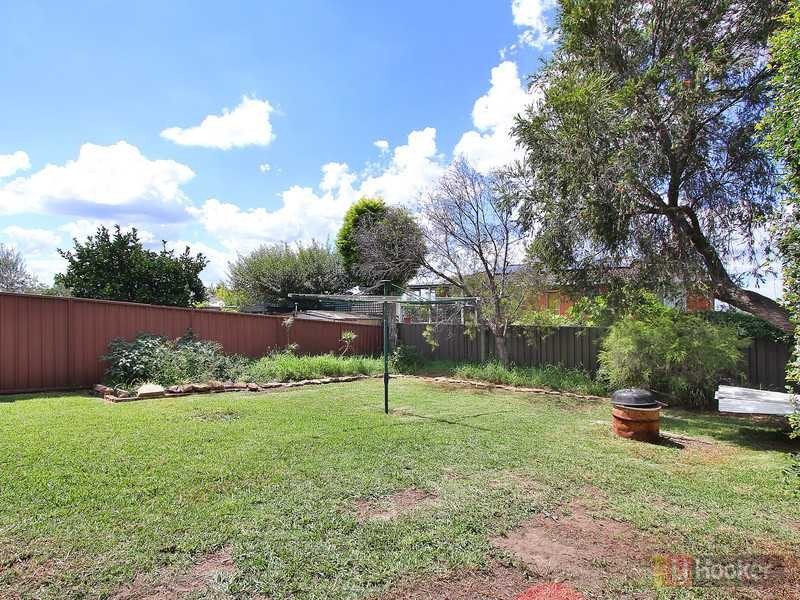 17 Hilton St, Greystanes NSW 2145