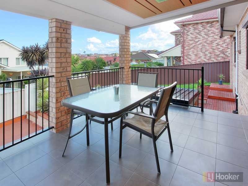 54 Gwandalan Rd, Edensor Park NSW 2176