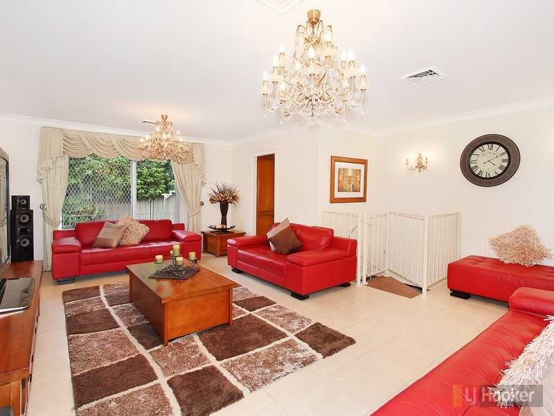 12 Warrah Pl, Greystanes NSW 2145