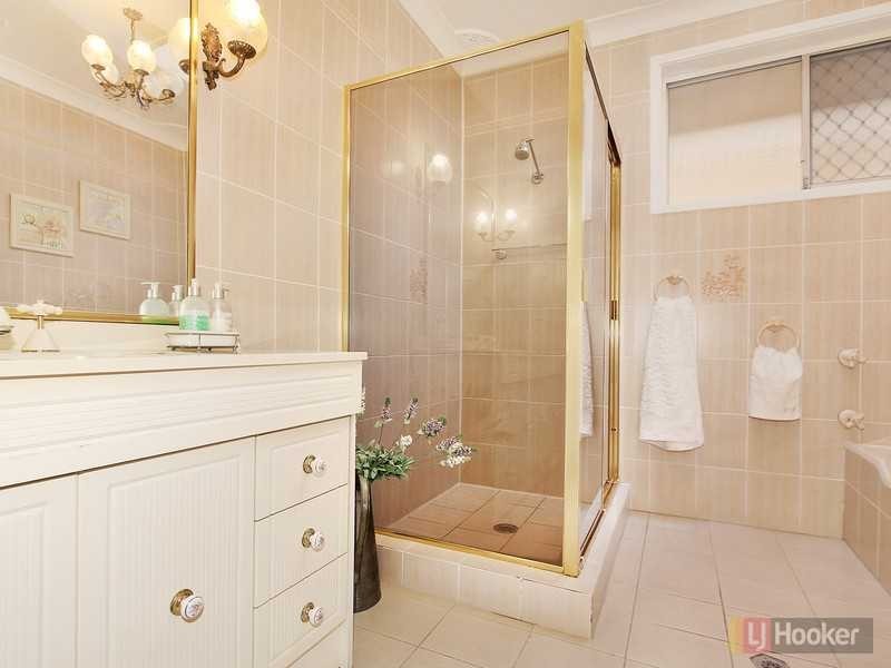 12 Warrah Pl, Greystanes NSW 2145