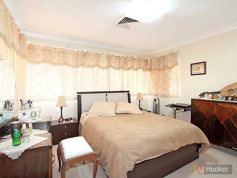 12 Oleander St, Greystanes NSW 2145