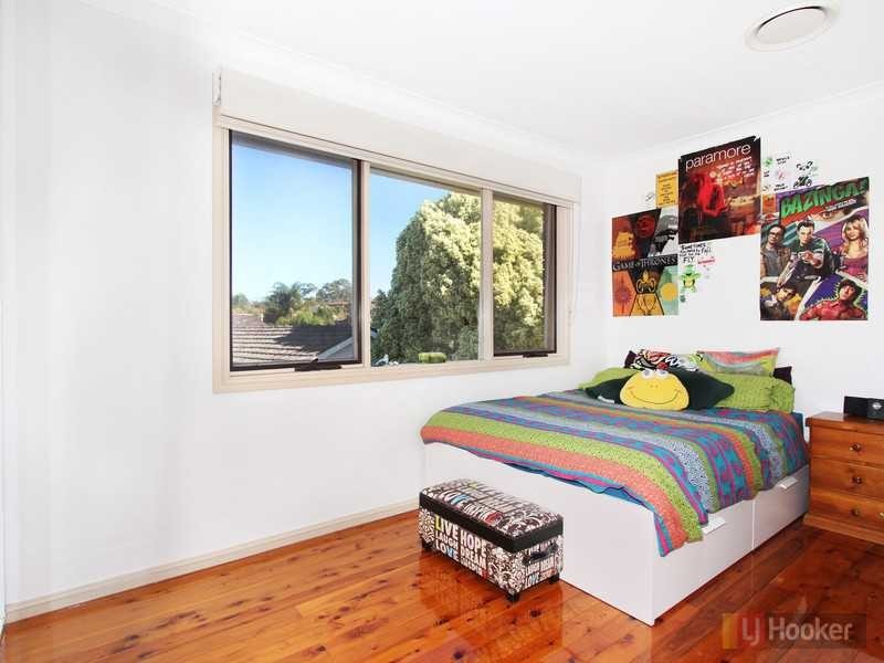 5 Cedarwood Close, Greystanes NSW 2145