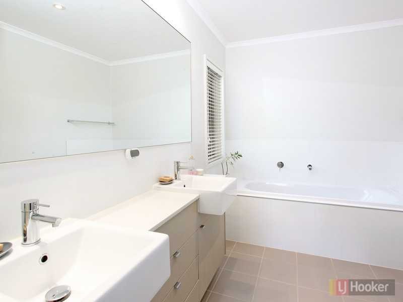 1 Kalua Lane, Pemulwuy NSW 2145