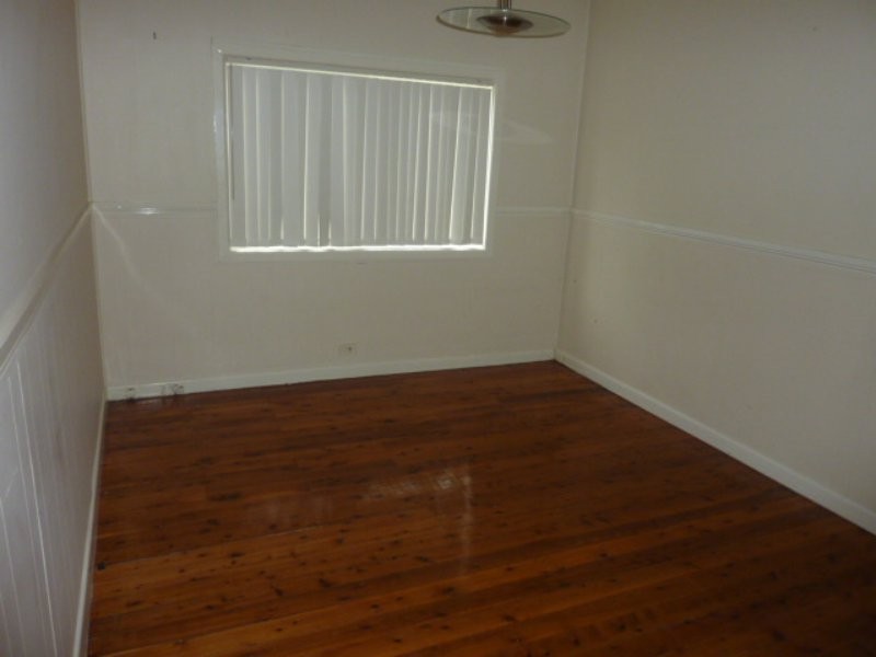 11 Dan Street, Merrylands NSW 2160