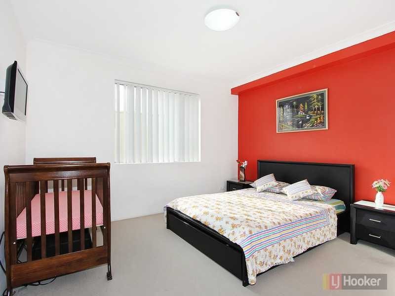 2 Civic Avenue, Pendle Hill NSW 2145