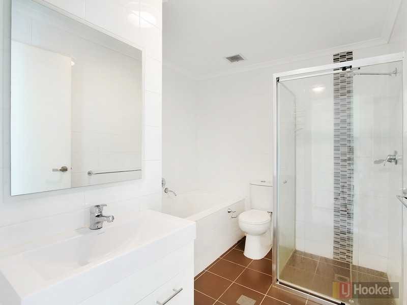 2 Civic Avenue, Pendle Hill NSW 2145