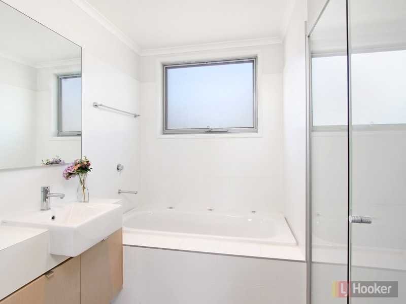 6 William Lane, Pemulwuy NSW 2145