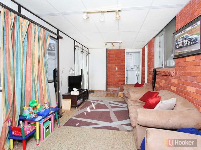 11 Loxwood Street, Cambridge Park NSW 2747