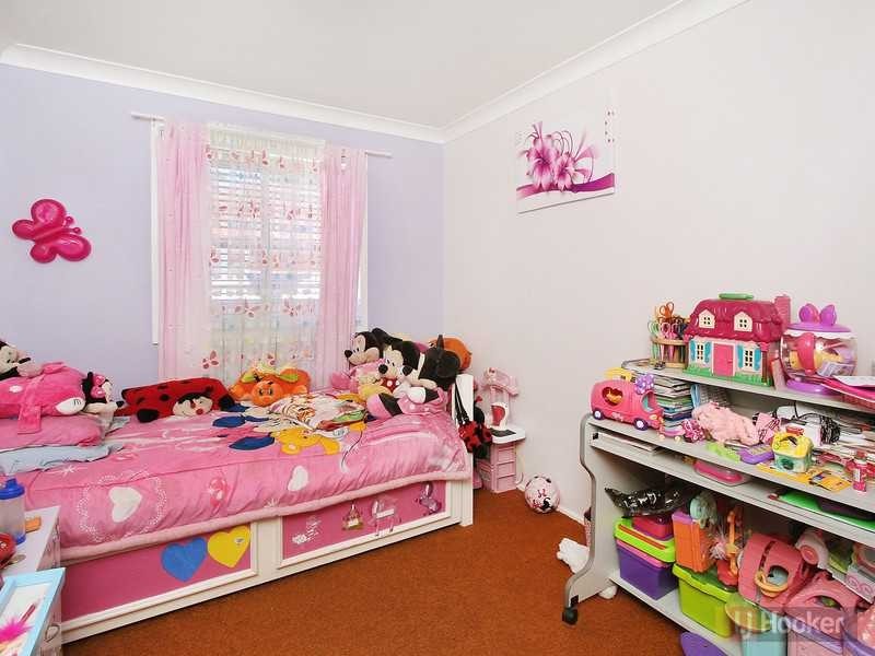 11 Loxwood Street, Cambridge Park NSW 2747