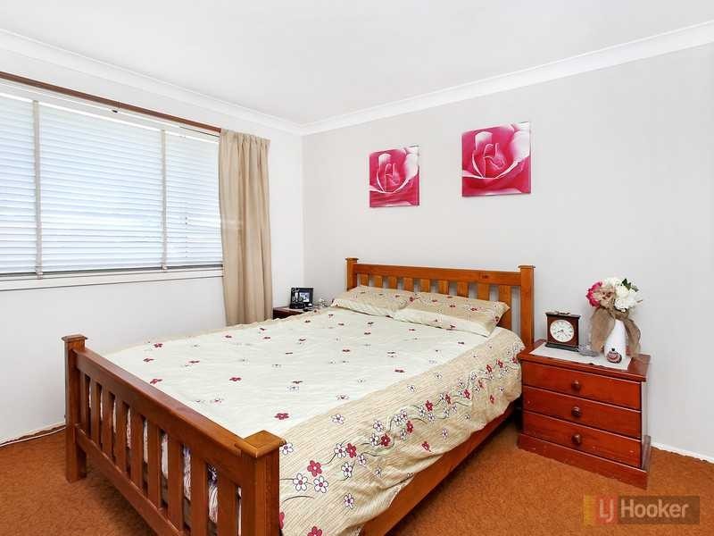 11 Loxwood Street, Cambridge Park NSW 2747