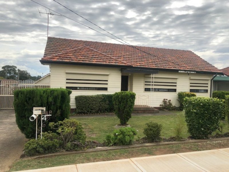 4 Douglas Street, Merrylands NSW 2160