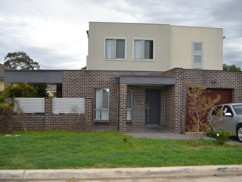 6 Hereford Place, South Wentworthville NSW 2145