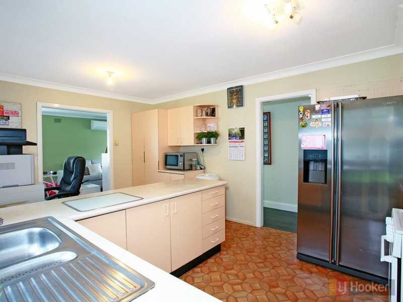 11 Sedgman St, Greystanes NSW 2145