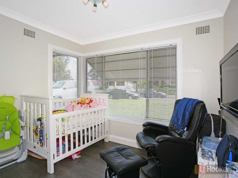 11 Sedgman St, Greystanes NSW 2145