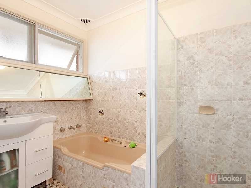 35 Lance Cres, Greystanes NSW 2145