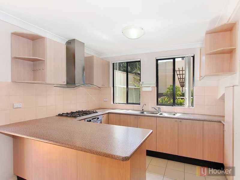 1/112 Betts Road, Woodpark NSW 2164