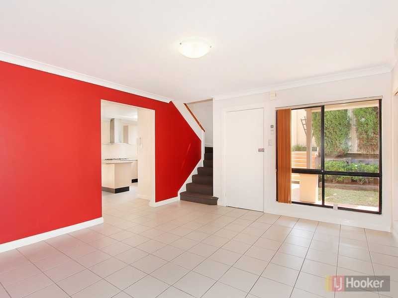 1/112 Betts Road, Woodpark NSW 2164