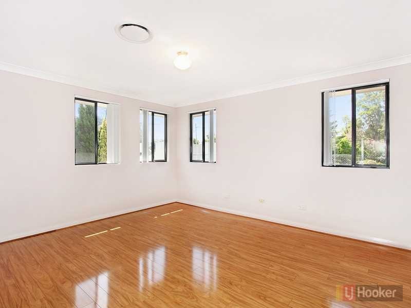 1/112 Betts Road, Woodpark NSW 2164