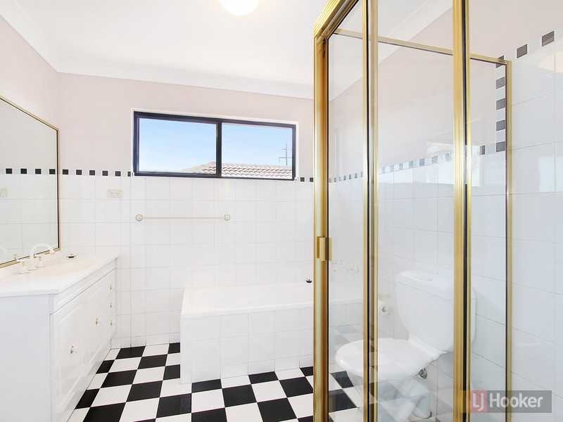 1/112 Betts Road, Woodpark NSW 2164