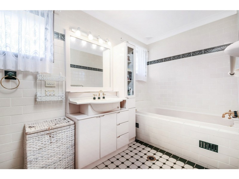 44 Beechwood Avenue, Greystanes NSW 2145