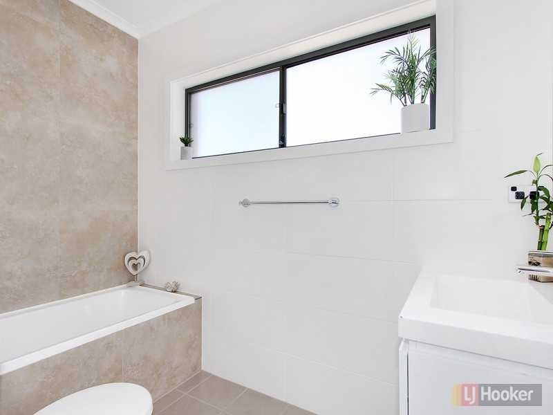 29 Burriang Way, Pemulwuy NSW 2145