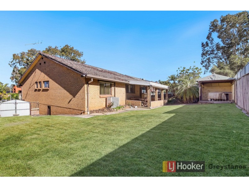 11 Rosewood Drive, Greystanes NSW 2145