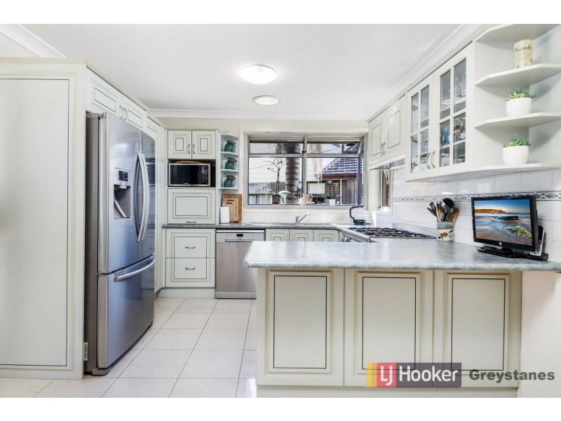 4 Raphael Place, Old Toongabbie NSW 2146