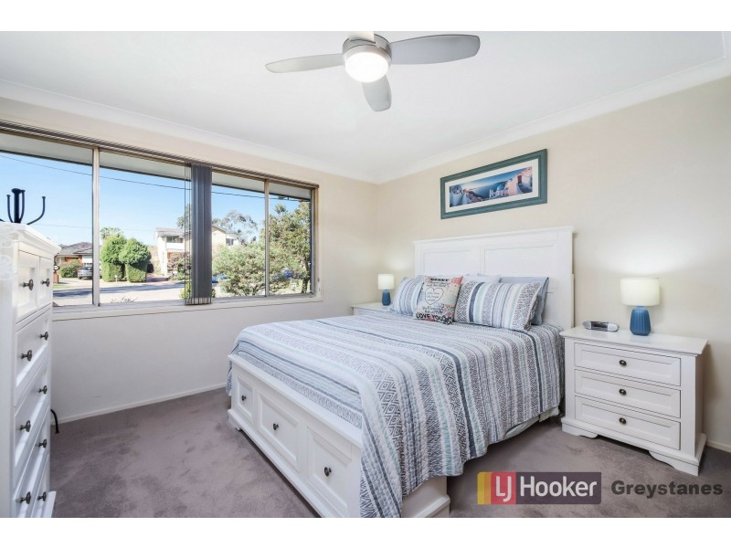 4 Raphael Place, Old Toongabbie NSW 2146