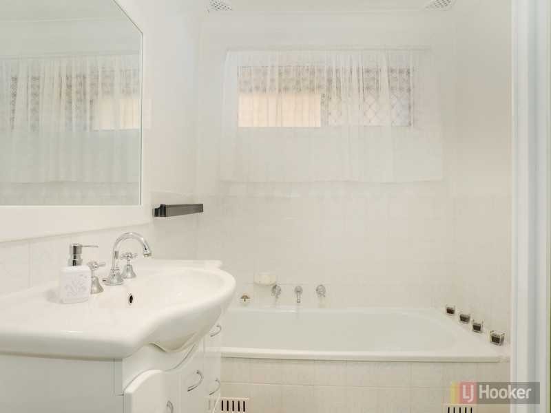 11 Oldfield Street, Greystanes NSW 2145