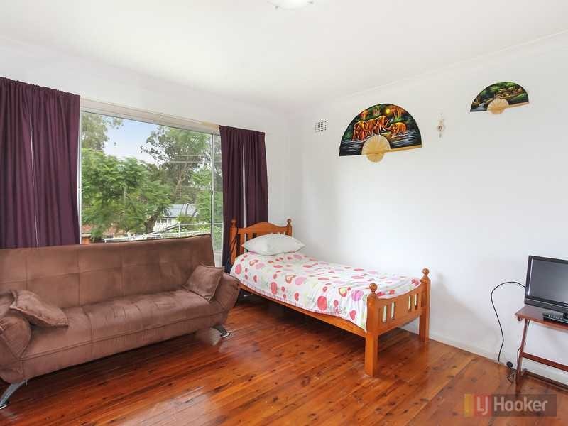 8 Taylor Street, Greystanes NSW 2145